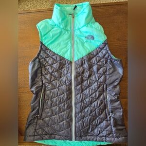 The North Face Aqua and Navy Quilted Vest Women's Size M